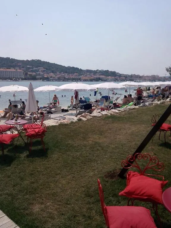 Tragos Lemon Tree Apartment Trogir