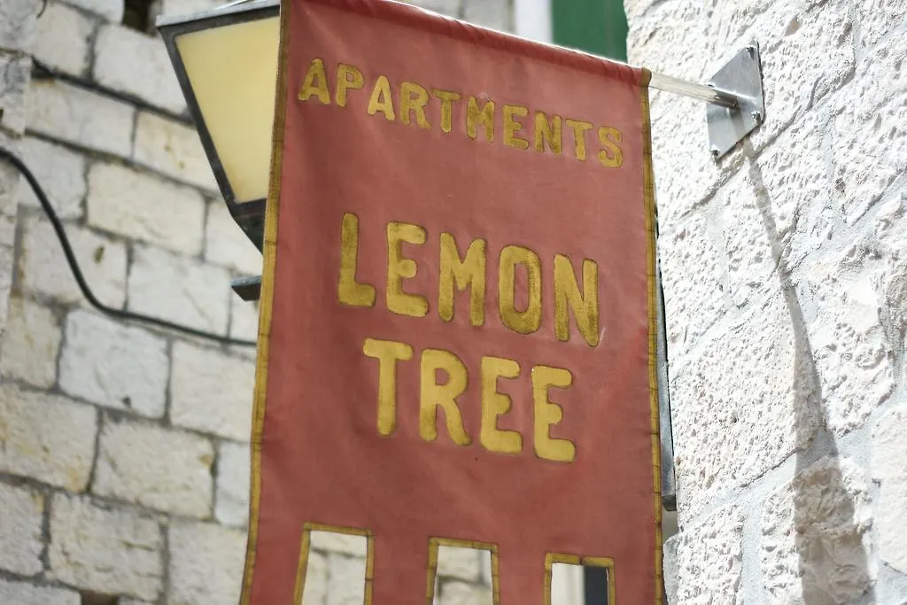 Tragos Lemon Tree Apartment Trogir Croatia